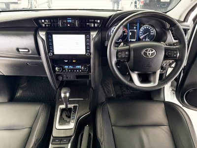 Toyota Fortuner 2.4 Leader V (ปี 2023) SUV AT