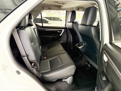 Toyota Fortuner 2.4 Leader V (ปี 2023) SUV AT