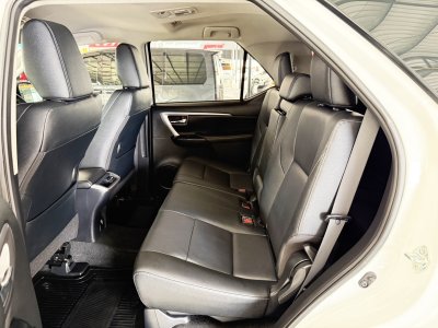 Toyota Fortuner 2.4 Leader V (ปี 2023) SUV AT