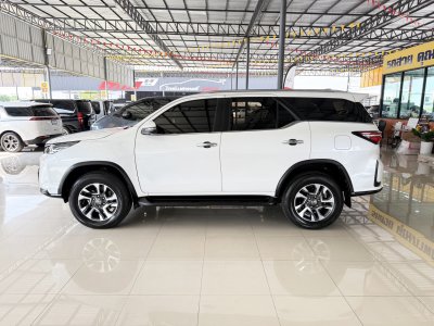 Toyota Fortuner 2.4 Leader V (ปี 2023) SUV AT