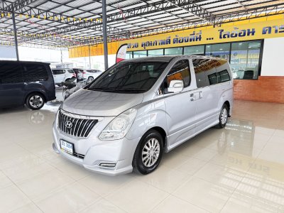 Hyundai H-1 2.5 Deluxe (ปี 2017) Wagon AT