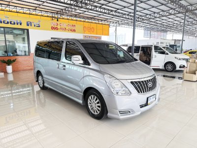 Hyundai H-1 2.5 Deluxe (ปี 2017) Wagon AT
