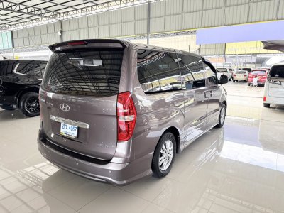 Hyundai H-1 2.5 Elite (ปี 2016) Wagon AT