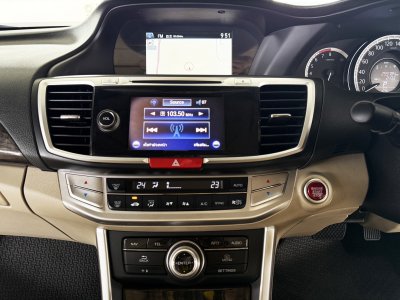 Honda Accord 2.0 EL NAVI (ปี 2013) Sadan AT