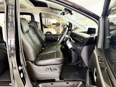 Hyundai Staria 2.2 Premium (Y 2023) Wagon AT