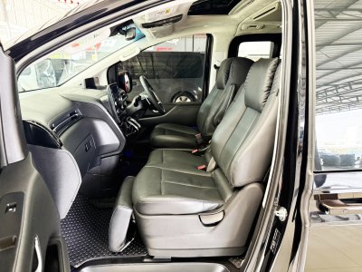 Hyundai Staria 2.2 Premium (Y 2023) Wagon AT