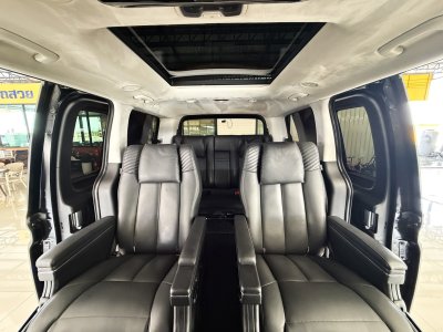 Hyundai Staria 2.2 Premium (Y 2023) Wagon AT