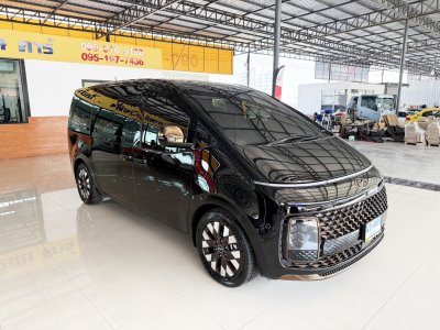 Hyundai Staria 2.2 Premium (Y 2023) Wagon AT