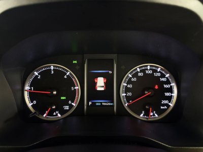 Toyota Majesty 2.8 Standard (Y 2020) Wagon AT