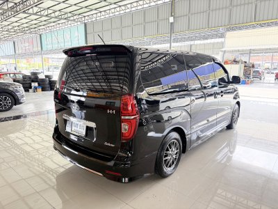 Hyundai H-1 2.5 Deluxe (ปี 2020) Wagon AT