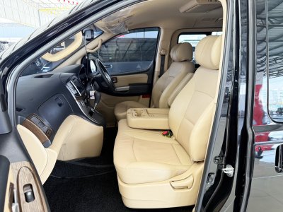 Hyundai H-1 2.5 Deluxe (Y 2020) Wagon AT