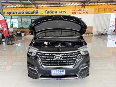 Hyundai H-1 2.5 Deluxe (Y 2020) Wagon AT