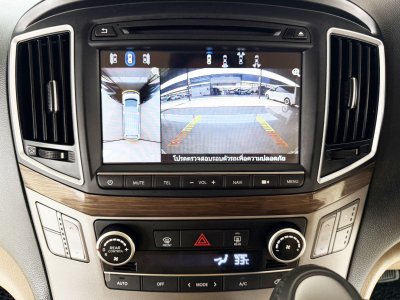 Hyundai H-1 2.5 Deluxe (Y 2020) Wagon AT