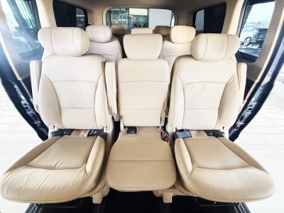 Hyundai H-1 2.5 Deluxe (Y 2020) Wagon AT