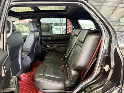 Ford Everest 2.0 Bi-Turbo Titanium+ 4WD (Y 2023) SUV AT