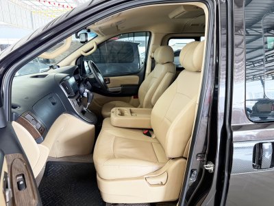 Hyundai H-1 2.5 Deluxe (ปี 2020) Wagon AT