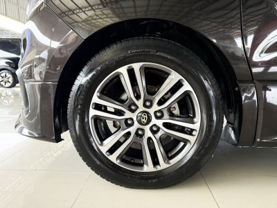 Hyundai H-1 2.5 Deluxe (ปี 2020) Wagon AT