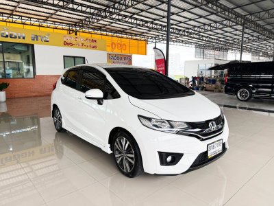Honda Jazz 1.5 SV (Y 2014) Hatchback AT