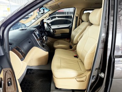 Hyundai H-1 2.5 Deluxe (ปี 2019) Wagon AT