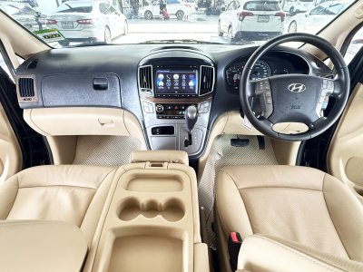 Hyundai H-1 2.5 Deluxe (ปี 2020) Wagon AT