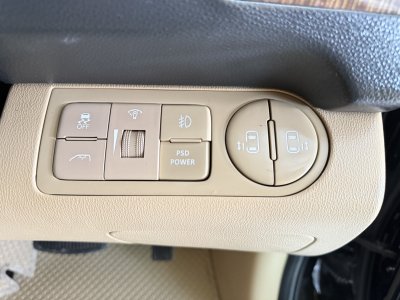 Hyundai H-1 2.5 Deluxe (ปี 2020) Wagon AT