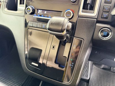 Toyota Majesty 2.8 Grande (ปี 2020) Wagon AT