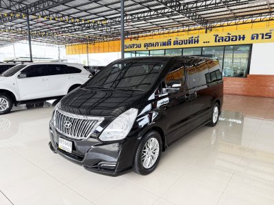 Hyundai Grand Starex 2.5 Premium (ปี 2017) Wagon AT