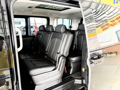 Hyundai Staria 2.2 Premium (Y 2022) Wagon AT