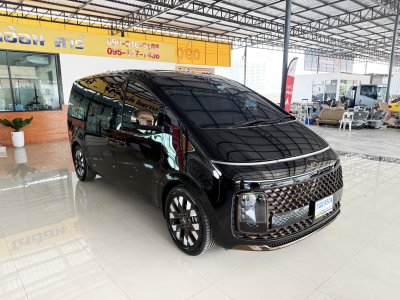 Hyundai Staria 2.2 Premium (Y 2022) Wagon AT