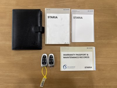 Hyundai Staria 2.2 Premium (Y 2022) Wagon AT