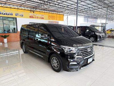 Hyundai H-1 2.5 Deluxe (ปี 2021) Wagon AT