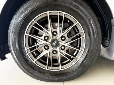 Hyundai H-1 2.5 Deluxe (Y 2021) Wagon AT