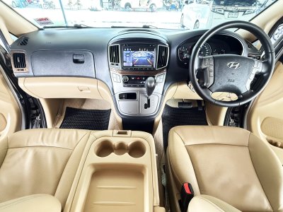 Hyundai H-1 2.5 Deluxe (ปี 2019) Wagon AT