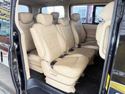 Hyundai H-1 2.5 Deluxe (ปี 2017) Wagon AT