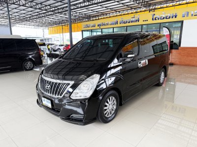 Hyundai H-1 2.5 Deluxe (ปี 2017) Wagon AT