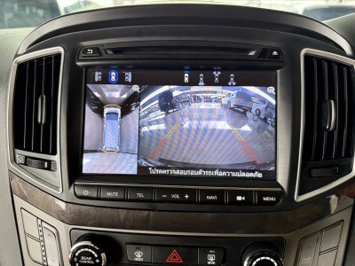 Hyundai H-1 2.5 Deluxe (ปี 2017) Wagon AT