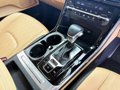 Kia Carnival 2.2 Limited (Y 2022) Wagon AT