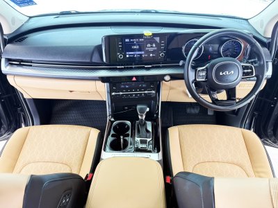 Kia Carnival 2.2 Limited (Y 2022) Wagon AT