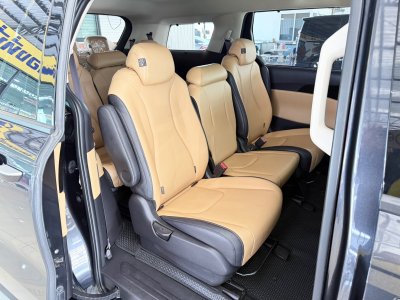 Kia Carnival 2.2 Limited (Y 2022) Wagon AT