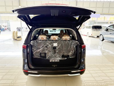 Kia Carnival 2.2 Limited (Y 2022) Wagon AT