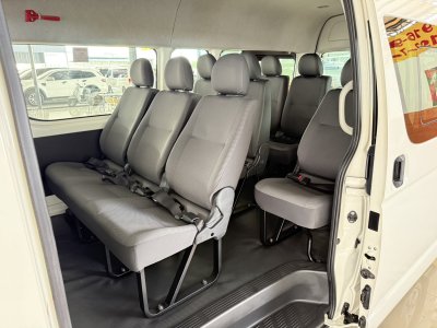 Toyota Commuter 3.0 Auto (ปี 2019)