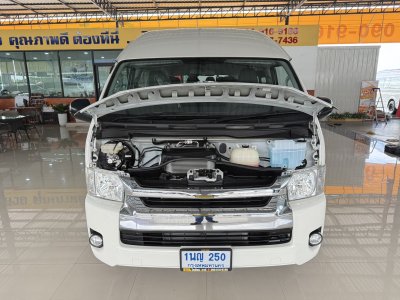 Toyota Commuter 3.0 Auto (ปี 2019)
