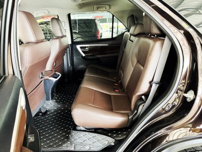 Toyota Fortuner 2.8 V (ปี 2017) SUV AT - 2WD