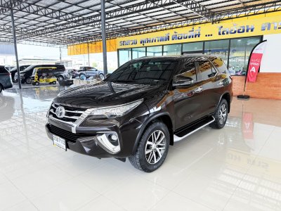 Toyota Fortuner 2.8 V (ปี 2017) SUV AT - 2WD