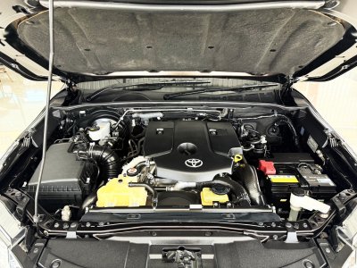 Toyota Fortuner 2.8 V (ปี 2017) SUV AT - 2WD
