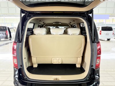 Hyundai H-1 2.5 Deluxe (ปี 2019) Wagon AT