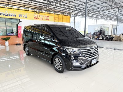 Hyundai H-1 2.5 Deluxe (ปี 2019) Wagon AT