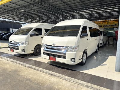 Toyota Commuter 3.0 G (Y2019)