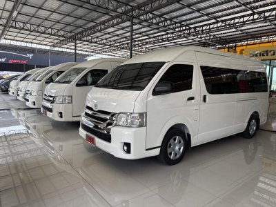 Toyota Commuter 3.0 G (Y2019)