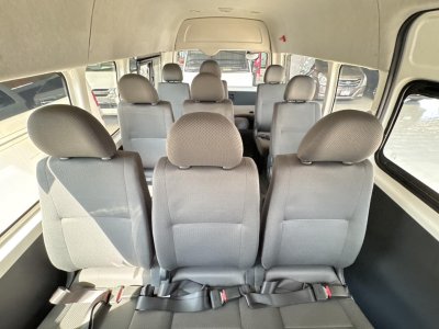 Toyota Commuter 3.0 G (Y2019)